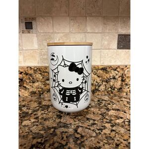 Hello‎ Kitty Halloween Skeleton Canister